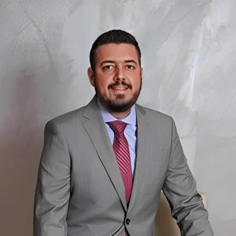 Dr. Fabiano Zavanella