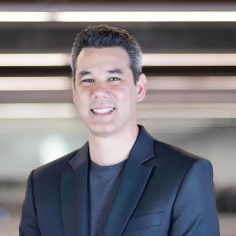 Dr. Caio Taniguchi
