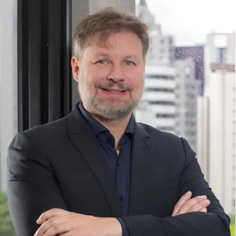 Dr. Glauco Callia