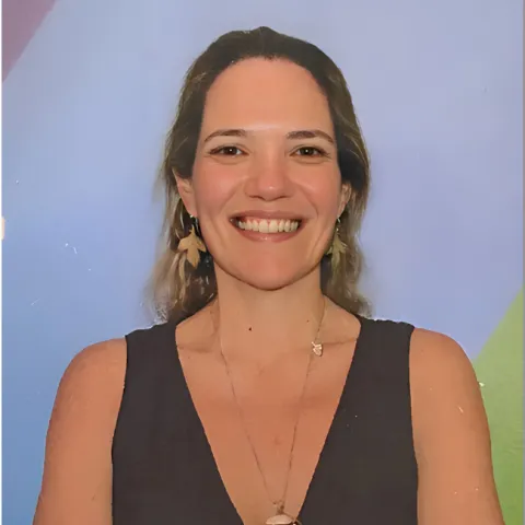 Dra. Emanuela Padilha Sanches